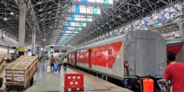 In a first Mumbai Central-New Delhi Special Rajdhani runs with loaded Parcel Van