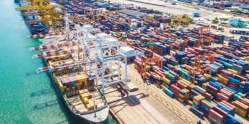 Congestion at global container ports nears COVID levels