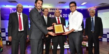 Vamaship awarded the most promising start up by the Indian Merchants Chamber