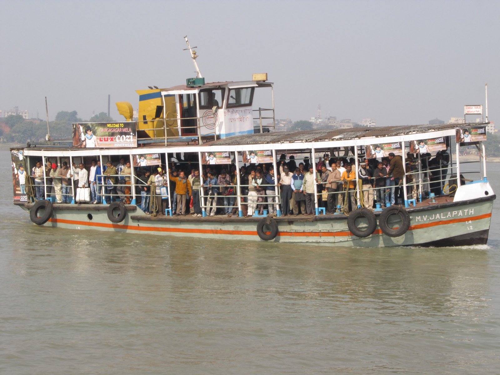 Maharashtra to adopt advanced technology for water transport along Mumbai west coast